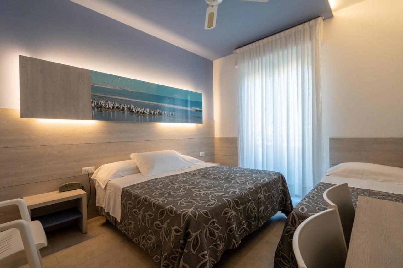 Clipper Hotell Pesaro Eksteriør bilde