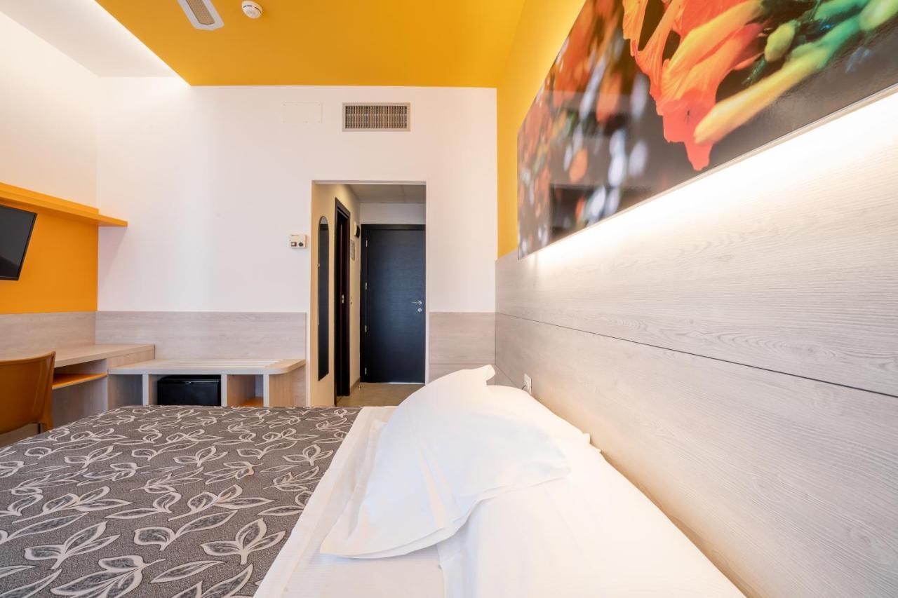 Clipper Hotell Pesaro Eksteriør bilde