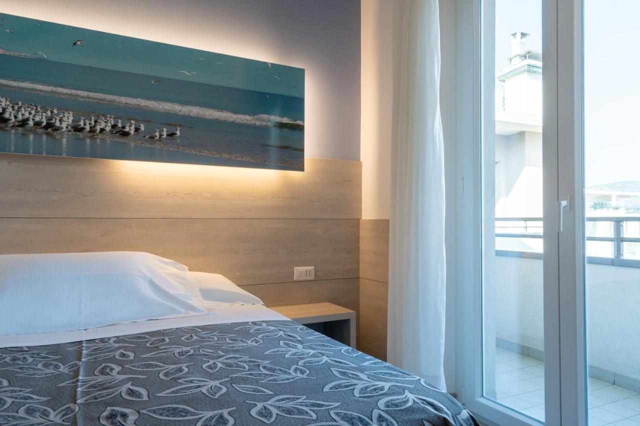 Clipper Hotell Pesaro Eksteriør bilde