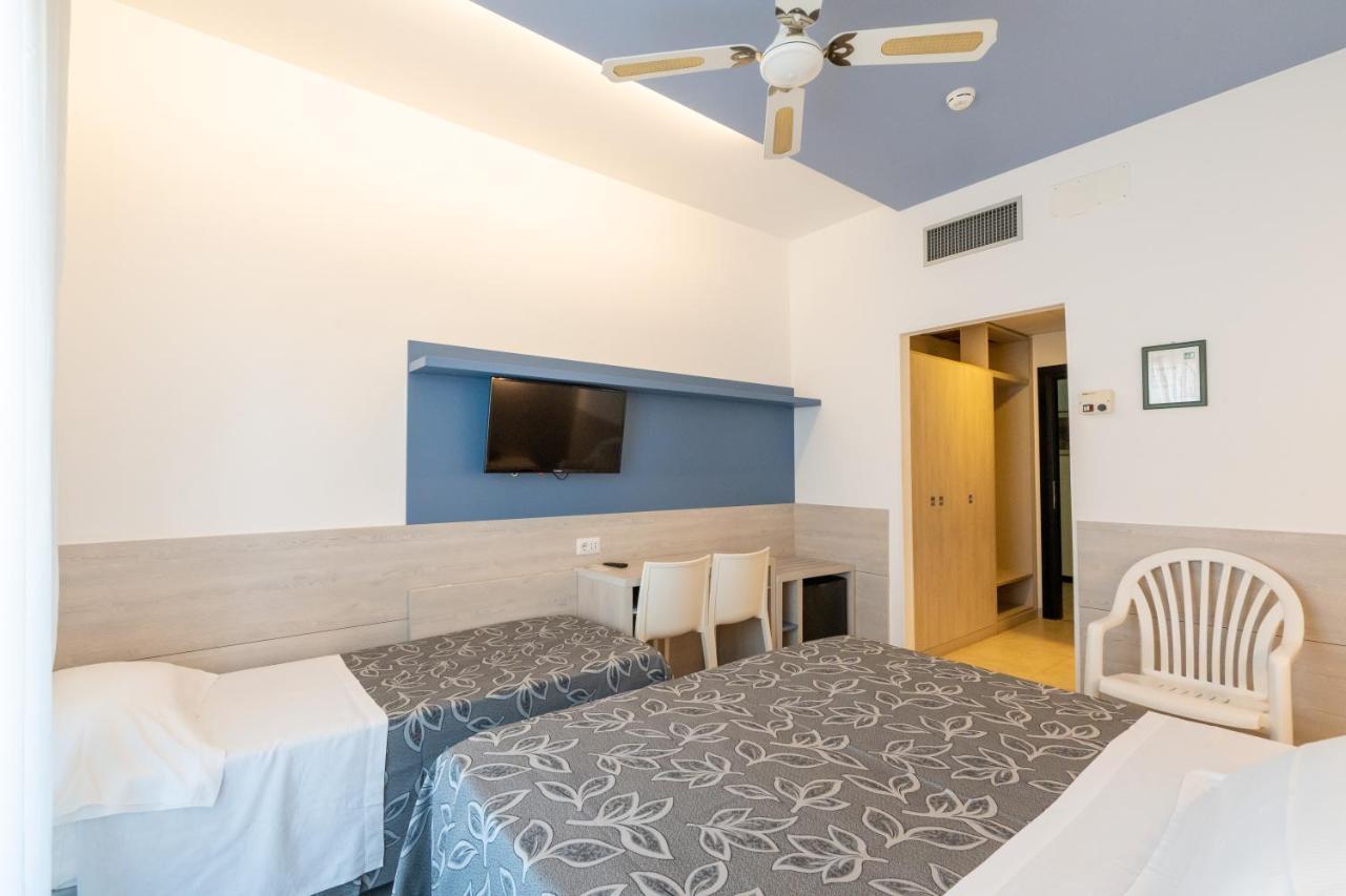 Clipper Hotell Pesaro Eksteriør bilde