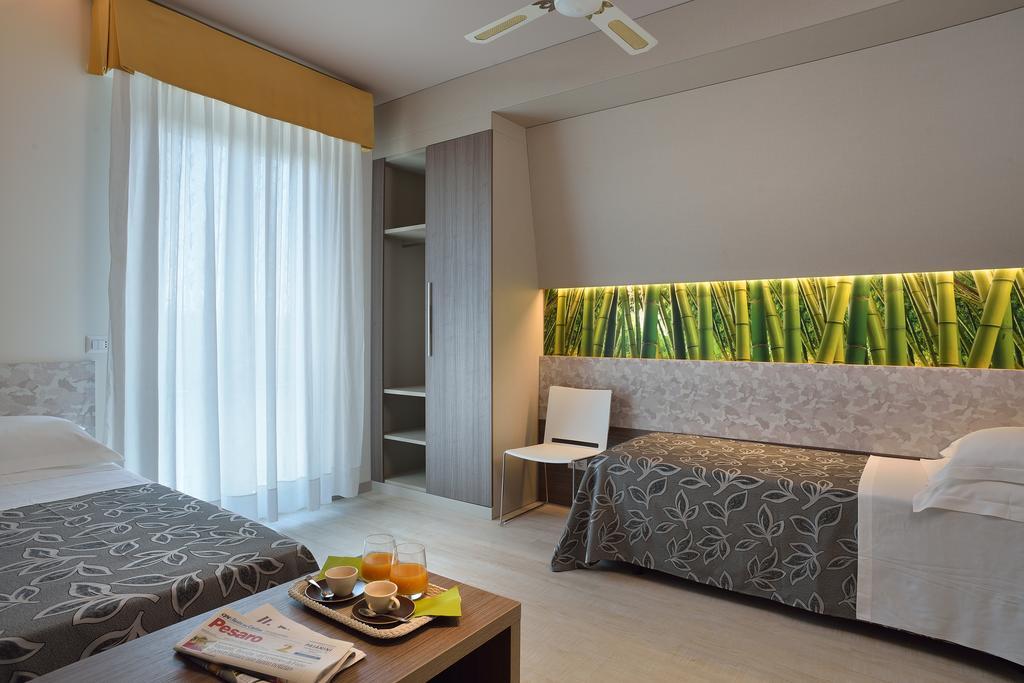 Clipper Hotell Pesaro Eksteriør bilde